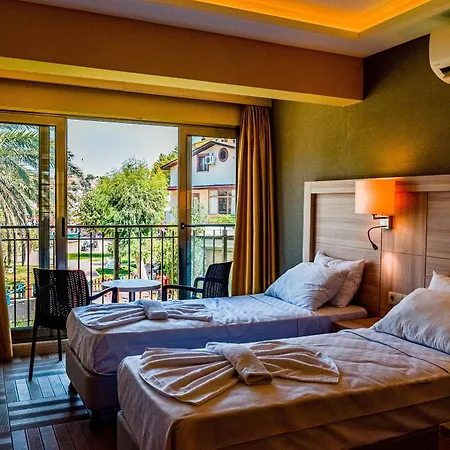 Bay Conti Boutique (adults Only) فندق
